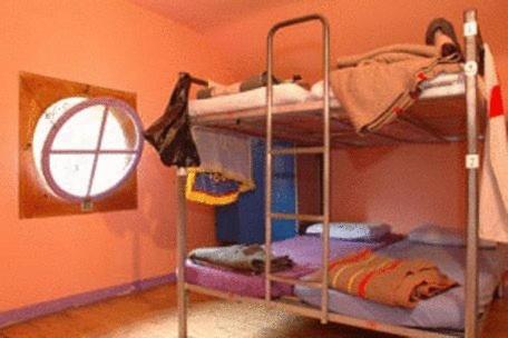 Funny Farm Backpackers Vandrarhem Unterseen Exteriör bild